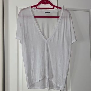 Joah brown v neck t shirt